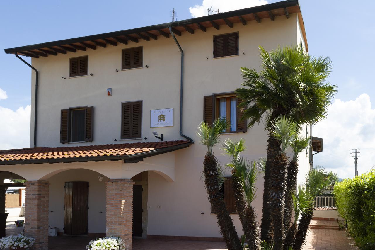 Flori'S Bed and Breakfast Viareggio Exteriör bild