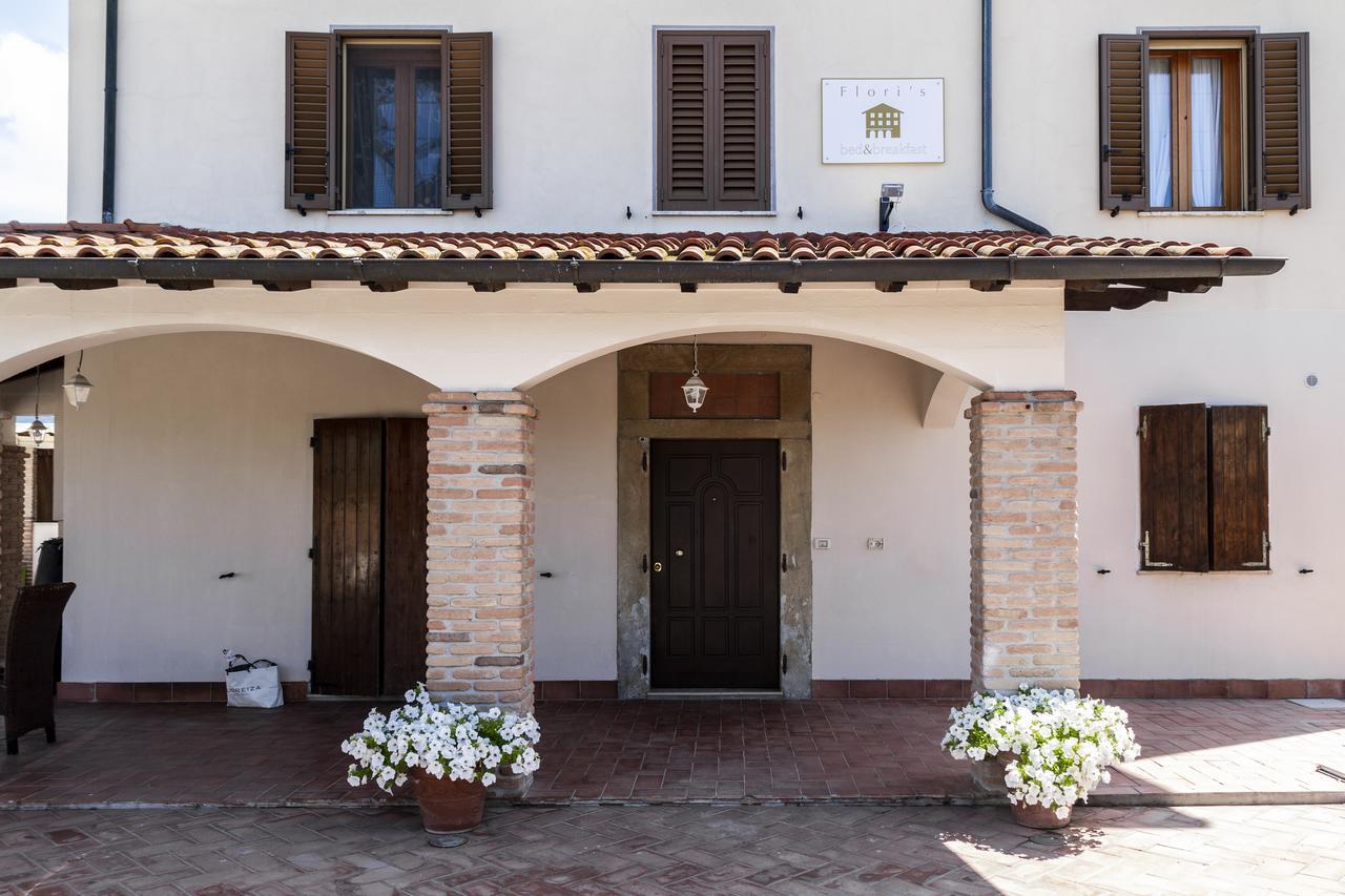 Flori'S Bed and Breakfast Viareggio Exteriör bild